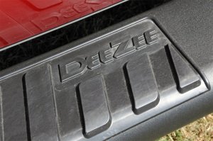 GMC Full Size Truck Nerf Bars - Dee Zee - 6 in. Oval - Textured Black - `99-`23 GMC Full Size Truck Nerf Bars - Dee Zee - 6 in. Oval - Textured Black - `99-`23